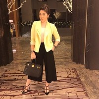 Tas hitam Hermes Birkin Tina Toon kali ini dibanderol US$ 17 ribu atau Rp 246 juta. Foto: Dok. Instagram/Tina Toon