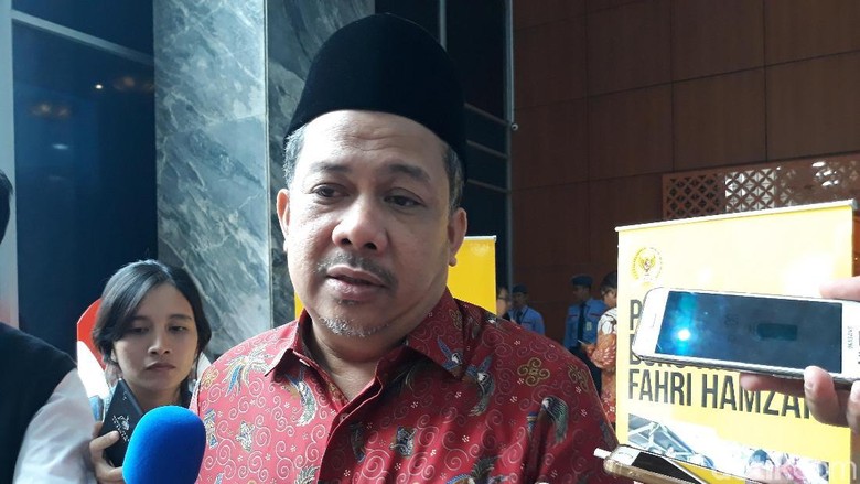Lagi Banyak Masalah, Fahri Hamzah Masih Netral di Pilpres 2019 Lagi Banyak Masalah, Fahri Hamzah Masih Netral di Pilpres 2019