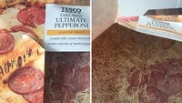 Produk pizza yang satu ini, punya cara yang cerdik untuk menarik konsumen. Yaitu dengan menaruh irisan daging pepperoni di satu sisi saja! Foto: Istimewa