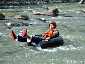 Foto: River Tubing Seru di Ciamis, Berani Coba?