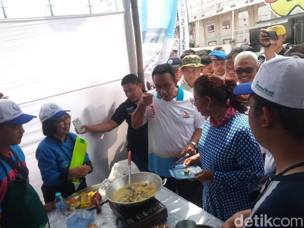 Momen Akrab Susi-Anies di Festival Muara Baru