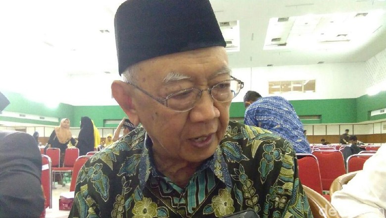 Gus Solah Nilai Prabowo Tepat Tak Pilih Ulama Jadi Cawapres Gus Solah Nilai Prabowo Tepat Tak Pilih Ulama Jadi Cawapres