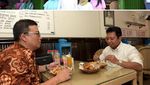 Pose Romahurmuziy Saat Ngemil Durian hingga Makan Malam dengan Jokowi 