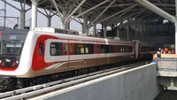 Kereta LRT Jakarta telah uji coba dinamis, namun sampai saat ini belum juga melakukan uji coba operasi. LRT Jakarta pun batal beroperasi saat Asian Games.Foto: Tim 20detik