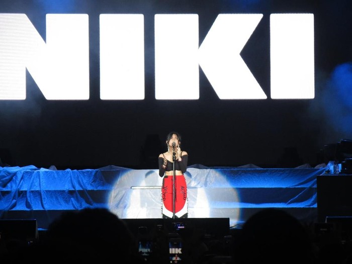 NIKI Akui Berniat Garap Klip Warpaint di Indonesia
