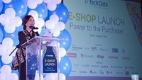 Pada acara peluncuran itu, turut hadir Senior Channel Director, Tech Data Indonesia, Danny Suryadharma, Country General Manager, Tech Data Indonesia, Sanny Hadinata, Division Head – ISR, Tech Data Indonesia, Yenny Widyastuti memperkenalkan shop-id.techdata.com. Foto: dok. Tech Data