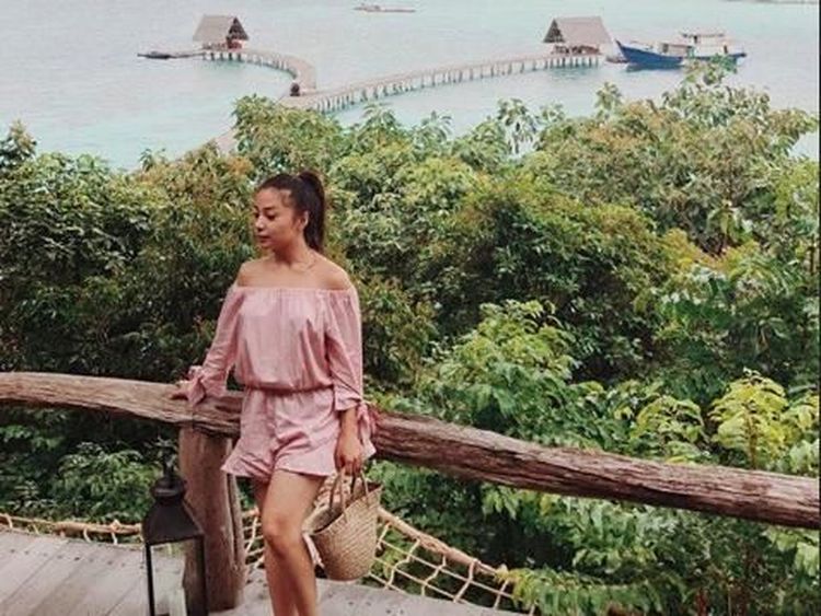 Jalan-jalan Terusss... Nikita Willy Asyik Bersantai di Anambas
