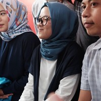 Vokalis grup musik Sabyan Gambus, Nissa Sabyan tengah populer dan memiliki banyak fans. Ia memiliki suara lembut dan wajah imut. Gayanya menarik perhatian banyak orang. Foto: Foto: Silmia Putri/Wolipop