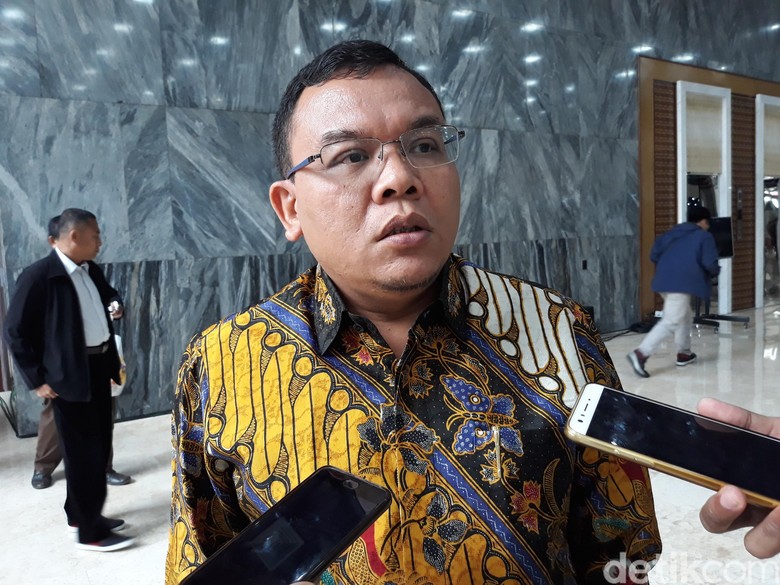 PAN soal Prabowo Ungkap Strategi Zulkifli Turunkan Ahok: Biasa Saja PAN soal Prabowo Ungkap Strategi Zulkifli Turunkan Ahok: Biasa Saja