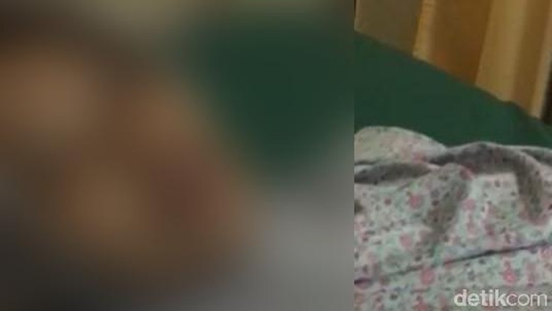 Ini Ibu yang Tega Tinggalkan Bayinya di Dapur Warga Blitar Ini Ibu yang Tega Tinggalkan Bayinya di Dapur Warga Blitar