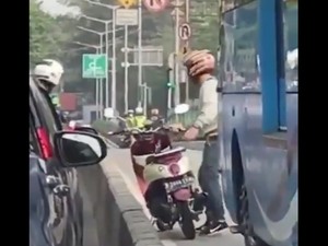 Video Contoh Habis Manis Sepah Dibuang di Jalur TransJ