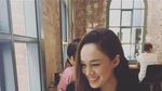 Ini Gaya Si Sexy Brianna Simorangkir Saat Ngopi dan Beli Sate Pinggir Jalan