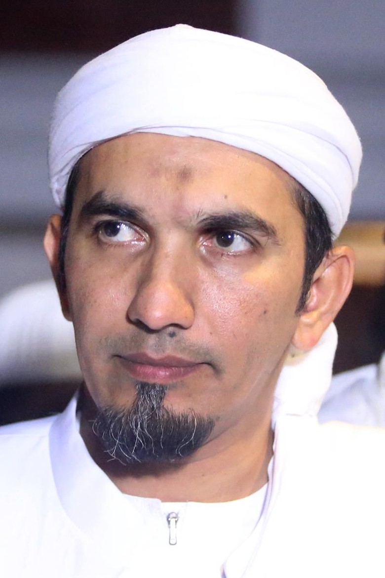 Ketum FPI: Mungkin Orang Doyan Maksiat yang Minta Kami Dibubarkan Ketum FPI: Mungkin Orang Doyan Maksiat yang Minta Kami Dibubarkan