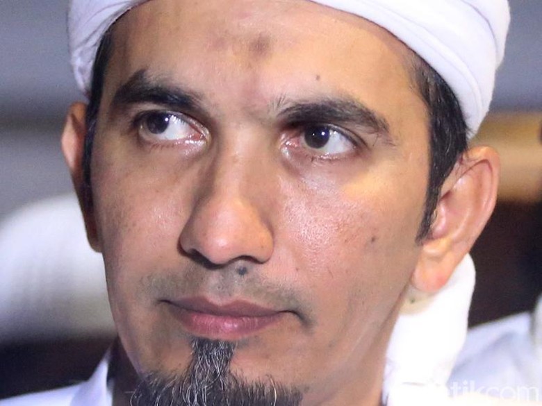 Ketum FPI: Ada yang Ngaku Pancasilais Tapi Hina Ulama, Ini PKI Gaya Baru Ketum FPI: Ada yang Ngaku Pancasilais Tapi Hina Ulama, Ini PKI Gaya Baru