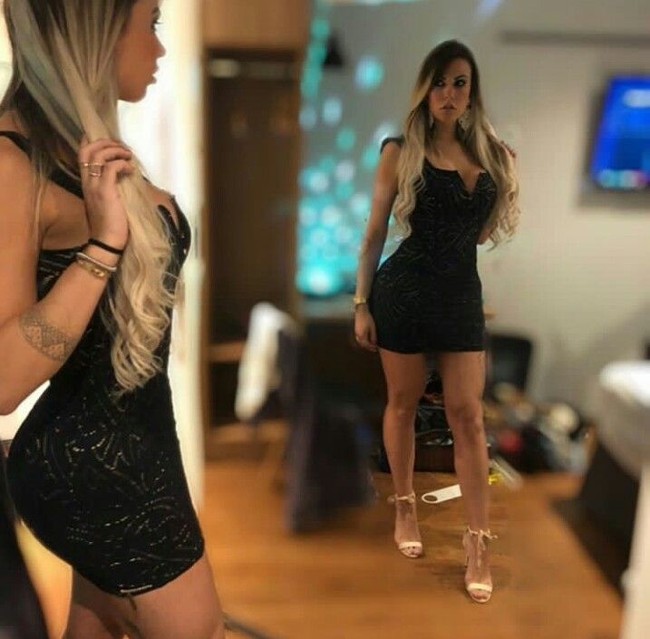 Saya tidak tersinggung dengan yang mereka katanya karena jelas mereka hanya ingin aku keluar karena aku memiliki bokong yang lebih seksi, kata Paula. Foto: Dok. Instagram