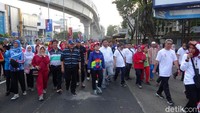 Jalan sehat ini menempuh jarak sejauh 3,7 km.