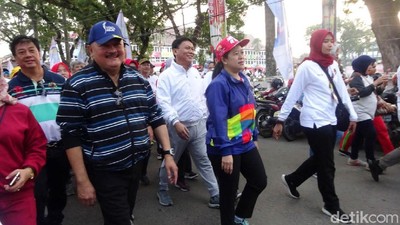 Puan Jalan Sehat Bersama 15 Ribu Pelajar di Sumsel