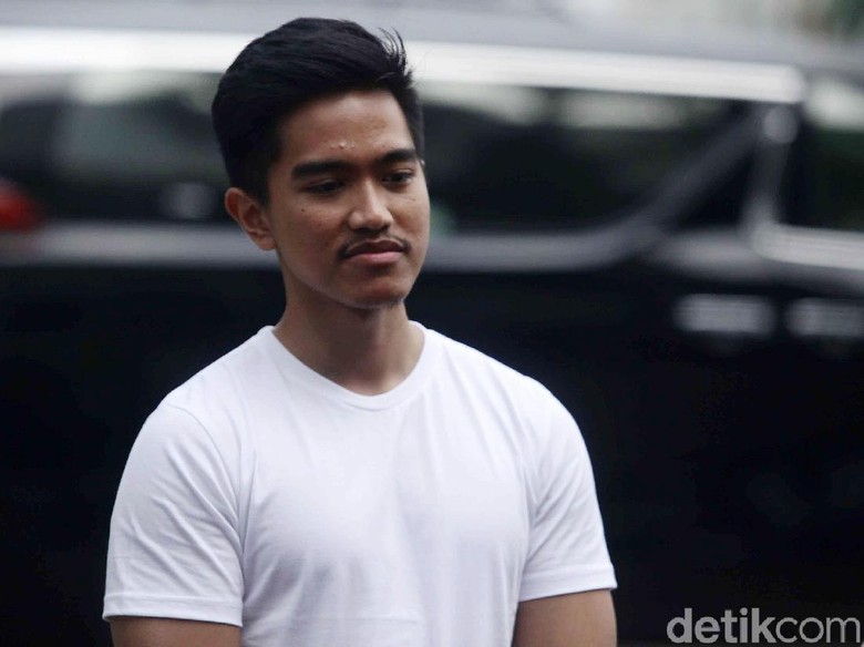 Ikut Jenguk Bareng Jokowi dan Iriana, Kaesang: Cepat Sembuh Bu Ani Ikut Jenguk Bareng Jokowi dan Iriana, Kaesang: Cepat Sembuh Bu Ani