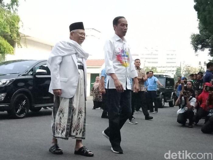 Jokowi-Maruf Amin tiba di RSPAD Gatot Soebroto untuk jalani tes kesehatan sebagai syarat untuk ikut Pilpres 2019