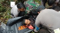Ini satu-satunya korban selamat. Namanya Jumaidi, usianya 12 tahun. Dia mengalami patah tangan. Foto: dok. Polda Papua