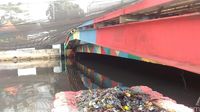 Sampah yang dikumpulkan sebelum dibuang. 