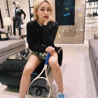 Calista Cuaca adalah putri dari miliuner Indonesia, Nurdian Cuaca dan mantan istrinya Jamie Chua dari Singapura. Mengikuti jejak sang ibu yang dikenal sebagai fashionista dan koleksi puluhan tas Hermes, gaya hidup Calista juga dekat dengan rancangan desainer ternama dunia, misalnya Gucci, Dior, LV, Balenciaga dan lain-lain. Calista juga memiliki koleksi brand hypebeast seperti Off-White atau Supreme. Foto: Dok. Instagram