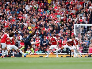 Turun Minum, Sterling Bawa City Ungguli Arsenal 1-0