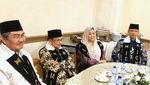 Makan Siang di New York hingga Makan Malam di Istana, Ini Pose Makan Yenny Wahid