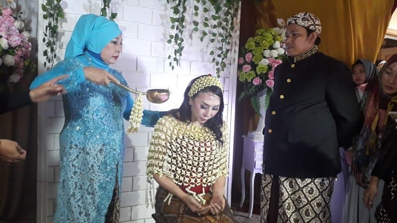 Persiapan Pernikahan Rio Reifan dan Kekasih Sudah 100 Persen Persiapan Pernikahan Rio Reifan dan Kekasih Sudah 100 Persen