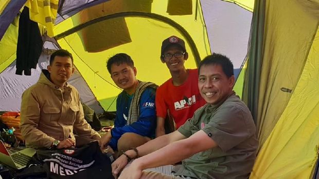 dr Koko, dr Iqbal, dr Franky, dan dr Aswadi, dokter relawan gempa Lombok