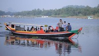 Foto: Waduk ini menjadi objek wisata alternatif di Bandung Barat selain Lembang. Waduk Saguling menjadi objek wisata primadona baru setelah Waduk Cirata Cianjur dan Waduk Jatiluhur Purwakarta (Wisma/detiktravel)