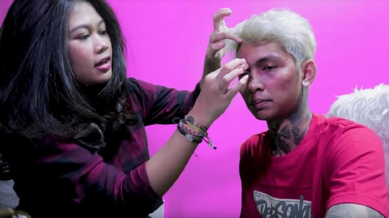 Wajah Babak Belur Young Lex Hoax, Dina Lorenza Resmi Cerai Wajah Babak Belur Young Lex Hoax, Dina Lorenza Resmi Cerai