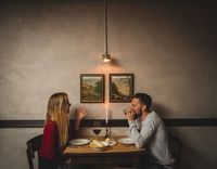 Restoran Ini Larang Pengunjungnya Gunakan Ponsel Selama Makan 