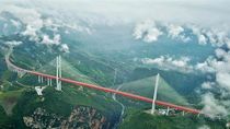 Video Jembatan Tertinggi di China Beroperasi Awal 2020