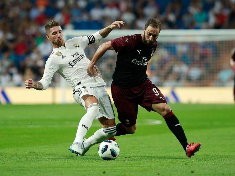 Higuain Tandai Debut di Milan dengan Gol, tapi Kalah dari Madrid