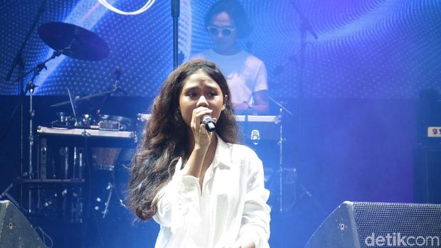 Nadin di On Off Festival 2018