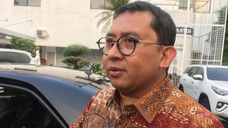 PDIP ke Fadli Zon: Fundamental Ekonomi Kita Tergerus Hal Negatif PDIP ke Fadli Zon: Fundamental Ekonomi Kita Tergerus Hal Negatif