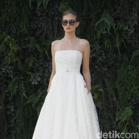 Fashion show gaun pengantin dari Sapto Djojokartiko di Grand Hyatt Jakarta Wedding Fair 2018, Jumat [10/8/2018]. Foto: Mohammad Abduh/Wolipop