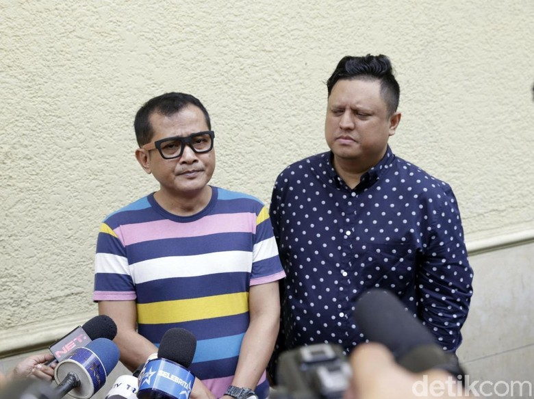 Farid Aja: Saya dan Reza Bukan Selalu Bahagia Farid Aja: Saya dan Reza Bukan Selalu Bahagia
