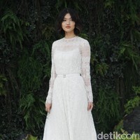 Fashion show gaun pengantin dari Sapto Djojokartiko di Grand Hyatt Jakarta Wedding Fair 2018, Jumat [10/8/2018]. Foto: Mohammad Abduh/Wolipop