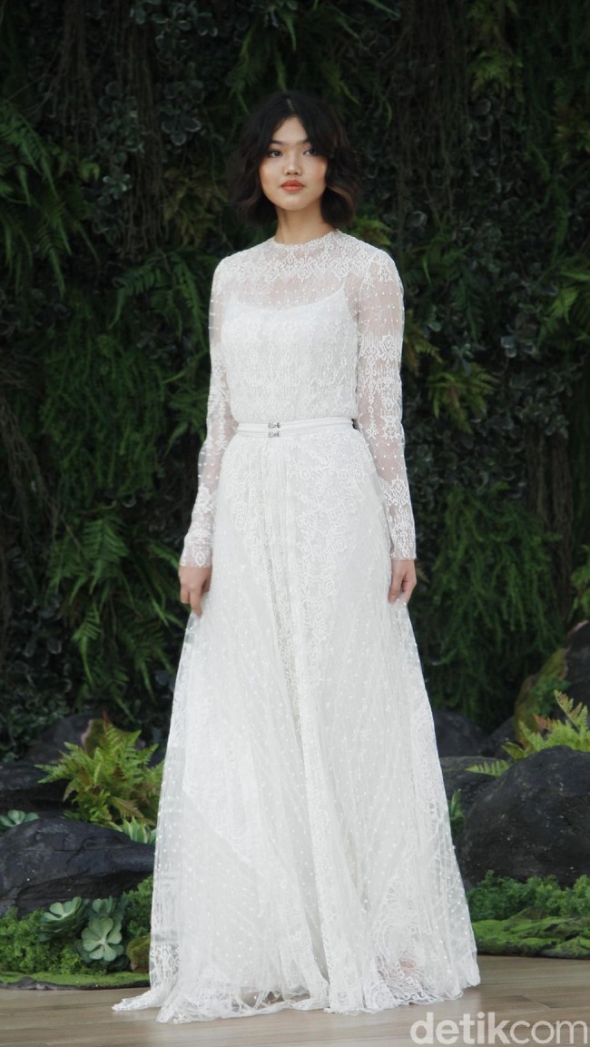 Fashion show gaun pengantin dari Sapto Djojokartiko di Grand Hyatt Jakarta Wedding Fair 2018, Jumat [10/8/2018]. Foto: Mohammad Abduh/Wolipop