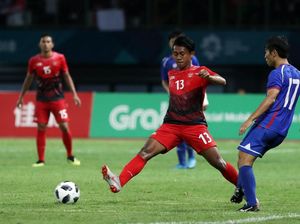 Rumput Stadion Patriot Bikin Febri Hariyadi Beberapa Kali Jatuh