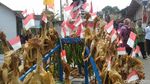 Foto: Karnaval Ribuan Ayam Panggang di Purworejo