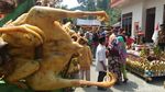 Foto: Karnaval Ribuan Ayam Panggang di Purworejo