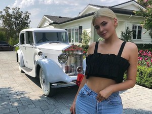 Wow! Tas Pertama Putri Kylie Jenner Seharga Rp 394 Juta