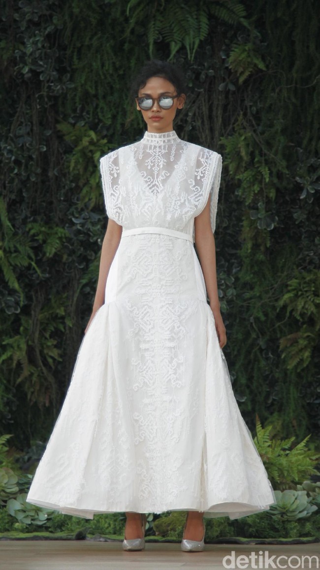 Fashion show gaun pengantin dari Sapto Djojokartiko di Grand Hyatt Jakarta Wedding Fair 2018, Jumat [10/8/2018]. Foto: Mohammad Abduh/Wolipop