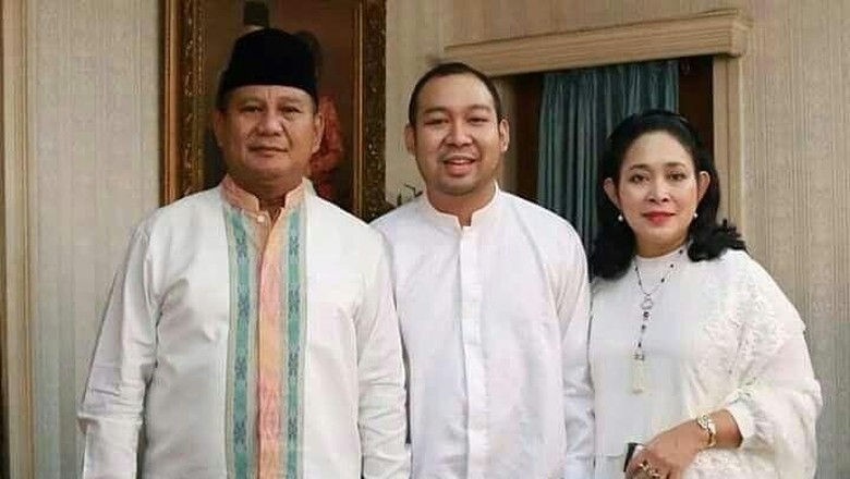 Putra Prabowo Pernah Sarankan Sang Ayah untuk Ganti Kostum Putra Prabowo Pernah Sarankan Sang Ayah untuk Ganti Kostum