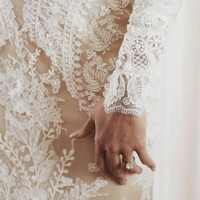 Terlihat lebih ramping, siluet gaun mermaid membingkai tubuh Sachi dengan anggun. Foto: Dok. Adrian Gan