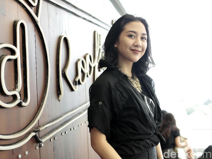 Serina Munaf saat berkunjung ke kantor detikcom.