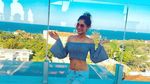 Foto: Liburannya Model Cantik India yang Dihujat Karena Bikini